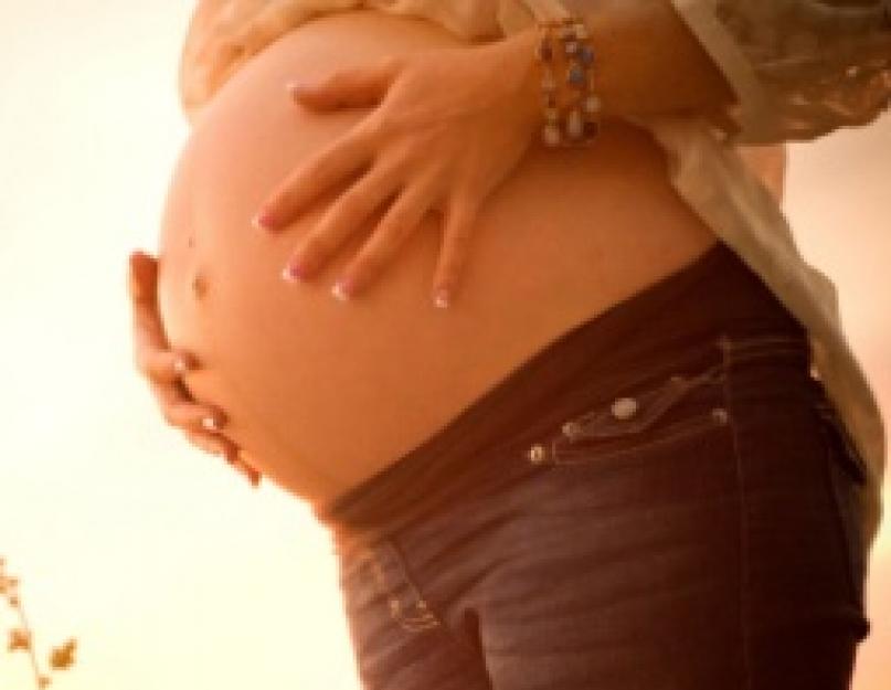 Выделения у беременных в 3 триместре. Белые выделения при беременности в третьем триместре