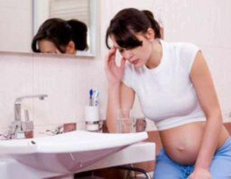Может ли частое мочеиспускание быть признаком беременности. Почему в начале беременности часто хочется «по-маленькому. Как решить проблему