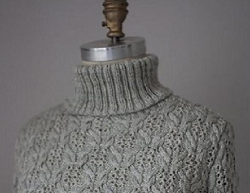 Джемпер спицами для женщин с описанием. Женские пуловеры и свитера: все нужное для вязания. Синий свитер с аранами с описанием