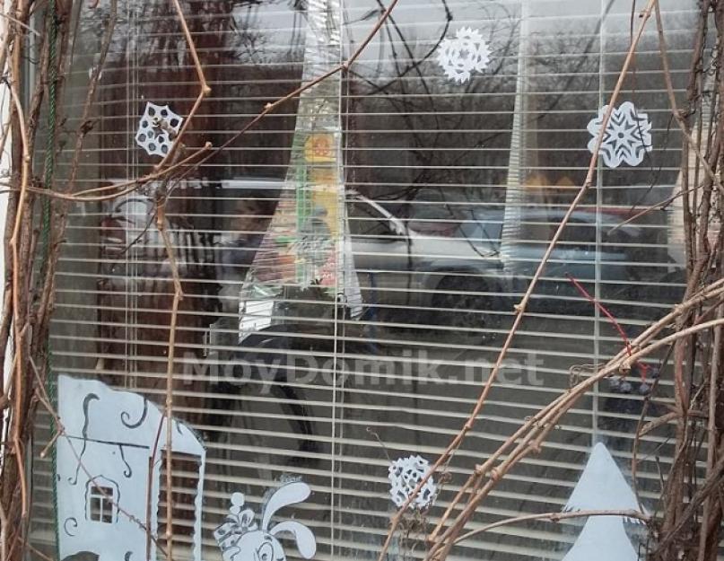 Контурные новогодние рисунки на окна. Сказочные и праздничные трафареты украшений на окна к новому году