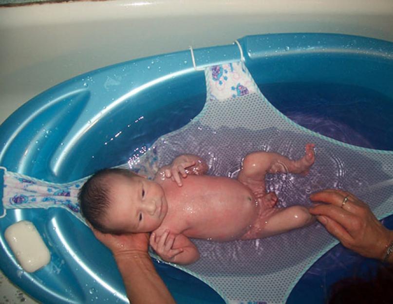 Почему грудничка надо купать каждый день. Это полезно знать родителям! Как часто нужно купать ребенка до года? Возрастные особенности купания