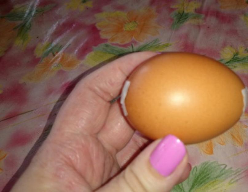 Пасхальное яйцо из лент и страз. МК «Пасхальное яйцо из атласных лент. Пасхальные яйца из газетных трубочек