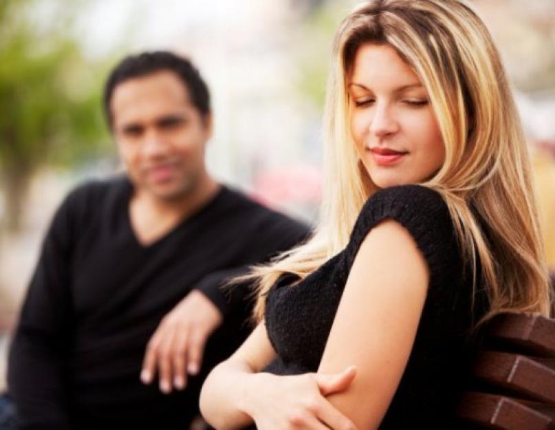 8 accurate signs that he falls in love with you