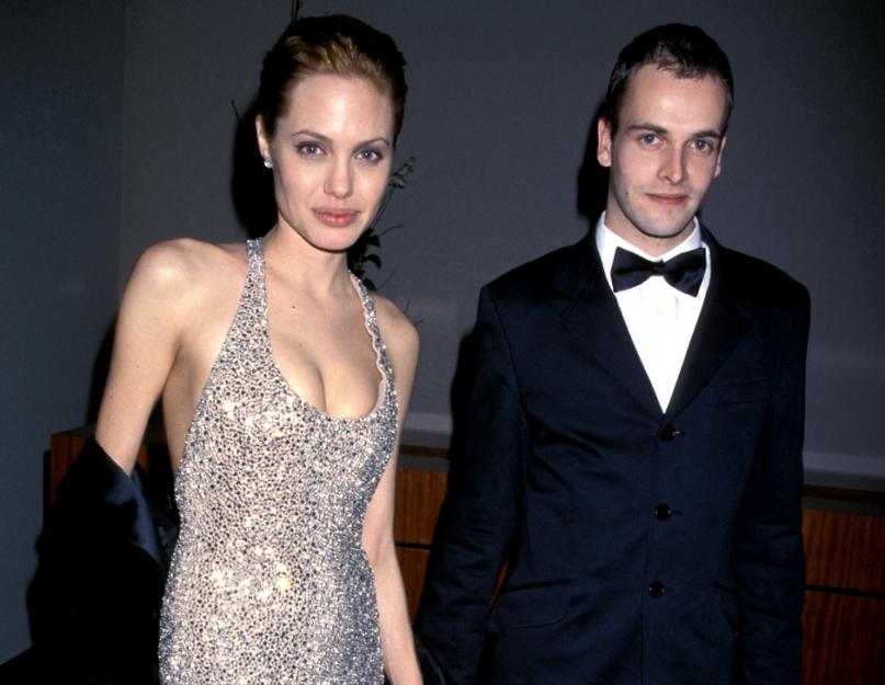 บิลลี บ็อบ ธอร์นตัน และแองเจลิน่า โจลี คือคนล่าสุด  Billy Bob Thornton อดีตสามีของ Angelina Jolie: 