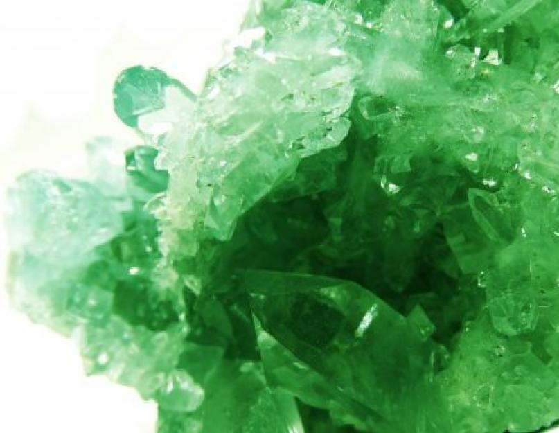 Smaragd, mis annab. Smaragdkivi: omadused, mis sobivad sodiaagimärgi järgi kiviks. Smaragdikivi - maagia omadused