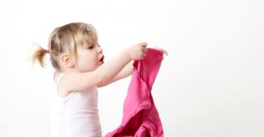Tips om hur man lär ett barn att klä sig Spel med ett barn: hur man lär honom att klä sig snabbt