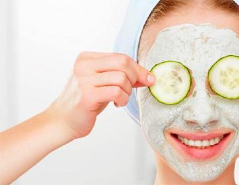 Cucumbers will defeat dark circles under the eyes.  Cucumbers on the eyes: benefits, effect of application Cucumbers for puffiness under the eyes