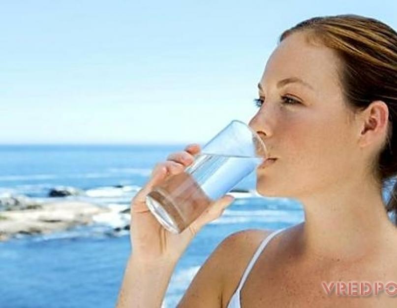 A água fervida é boa para o corpo?  Água fervida: benefícios e malefícios.  Qual água bruta escolher?