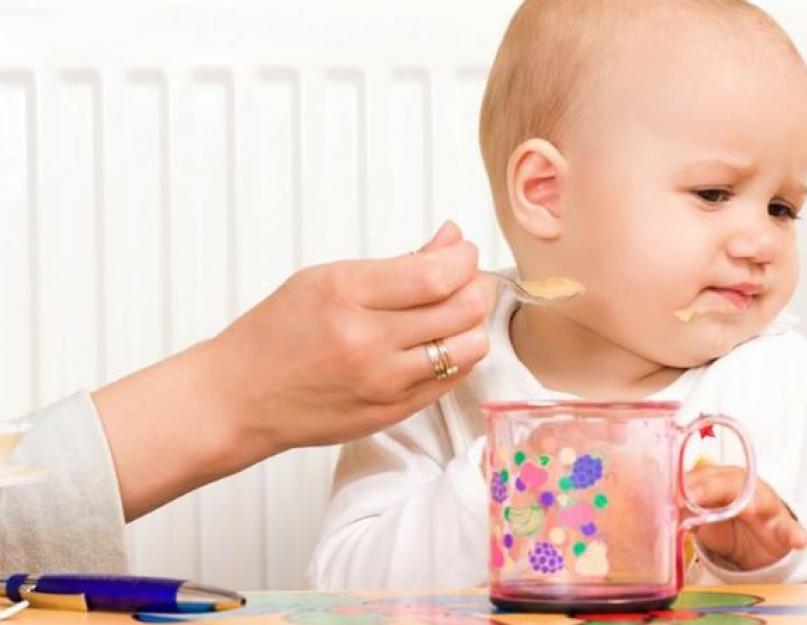 Prečo dieťa jesť zle 3 mesiace. Čo robiť, ak dieťa nejedie dobre mlieko alebo výživu? Prečo dieťa jedí zmes zle?