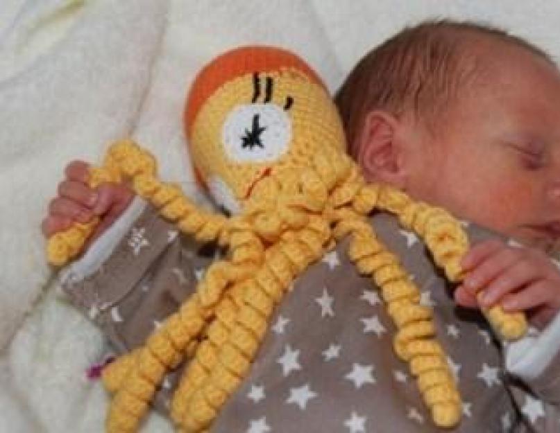 Chobotnice pre predčasne narodené deti. Zviažte chobotnicu na predčasne narodené dieťa! Pripojte sa k dobrej propagácii! Srdca k srdcu