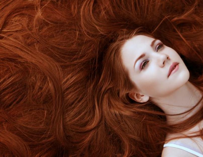 Jak obarvit černé vlasy na červeno.  Jak získat červenohnědou barvu vlasů?  Jak získat zrzavou barvu vlasů